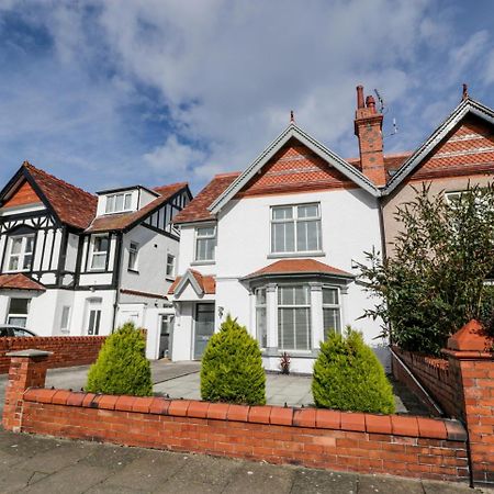 Westpoint Villa Llandudno Bagian luar foto