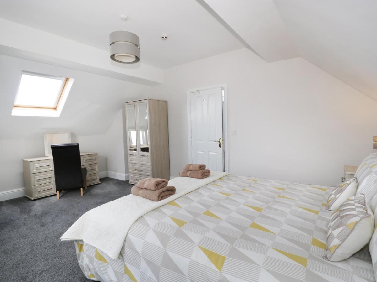 Westpoint Villa Llandudno Bagian luar foto