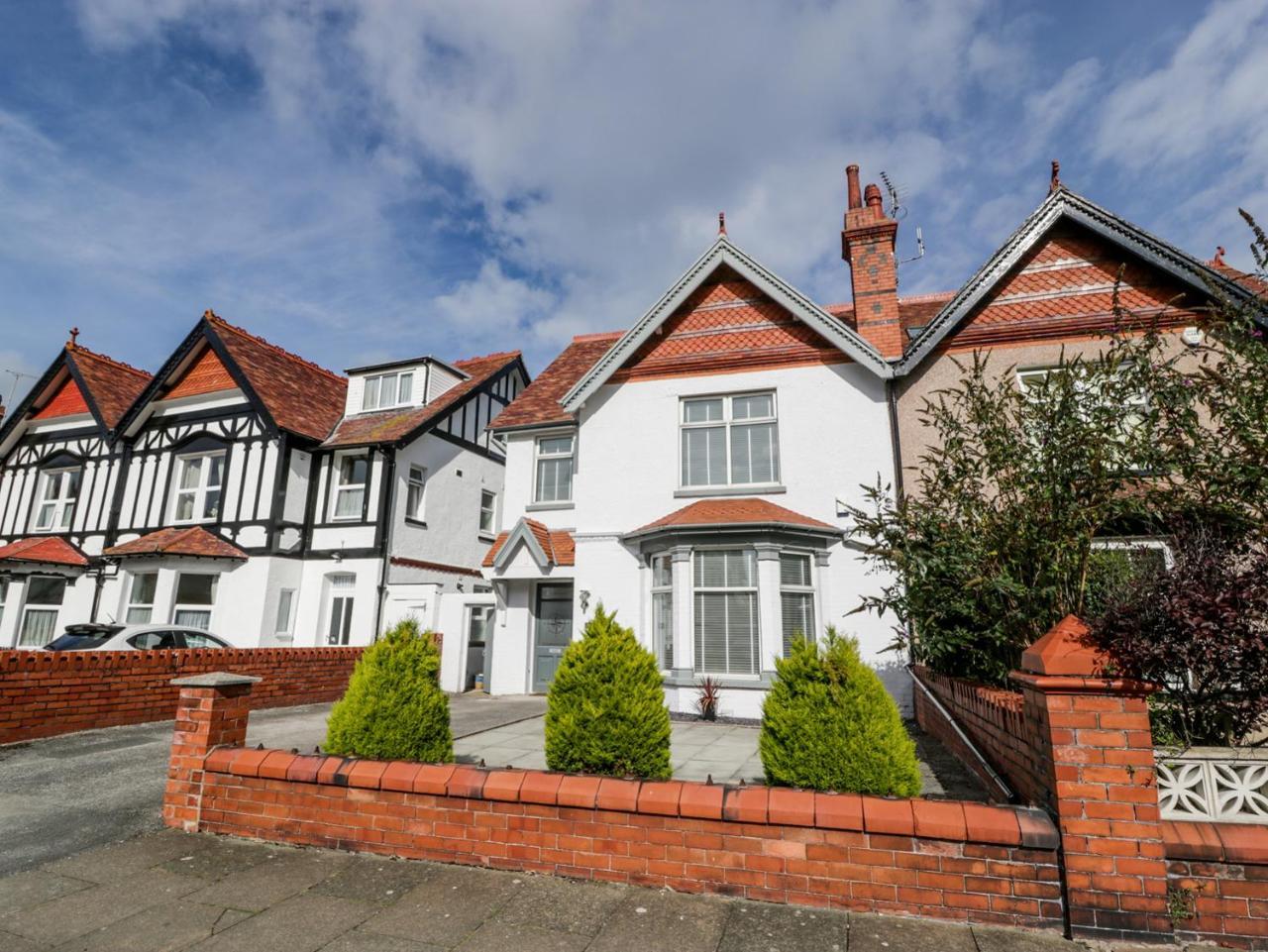 Westpoint Villa Llandudno Bagian luar foto