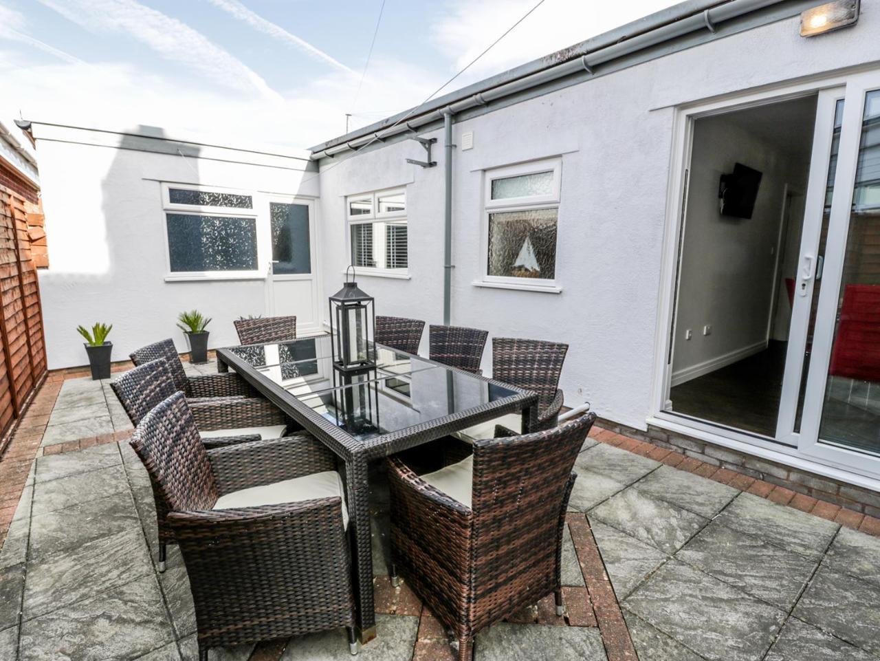Westpoint Villa Llandudno Bagian luar foto