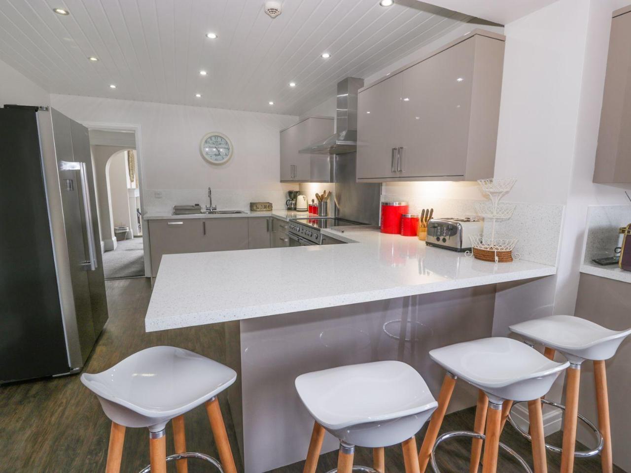 Westpoint Villa Llandudno Bagian luar foto