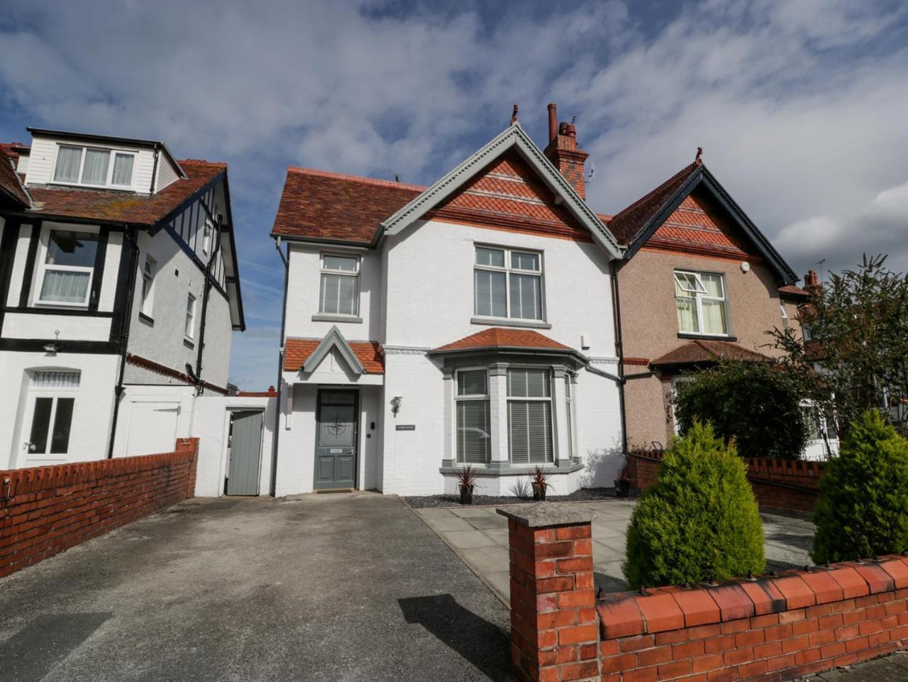 Westpoint Villa Llandudno Bagian luar foto