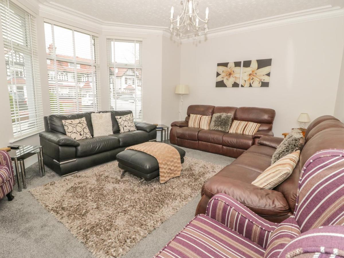 Westpoint Villa Llandudno Bagian luar foto
