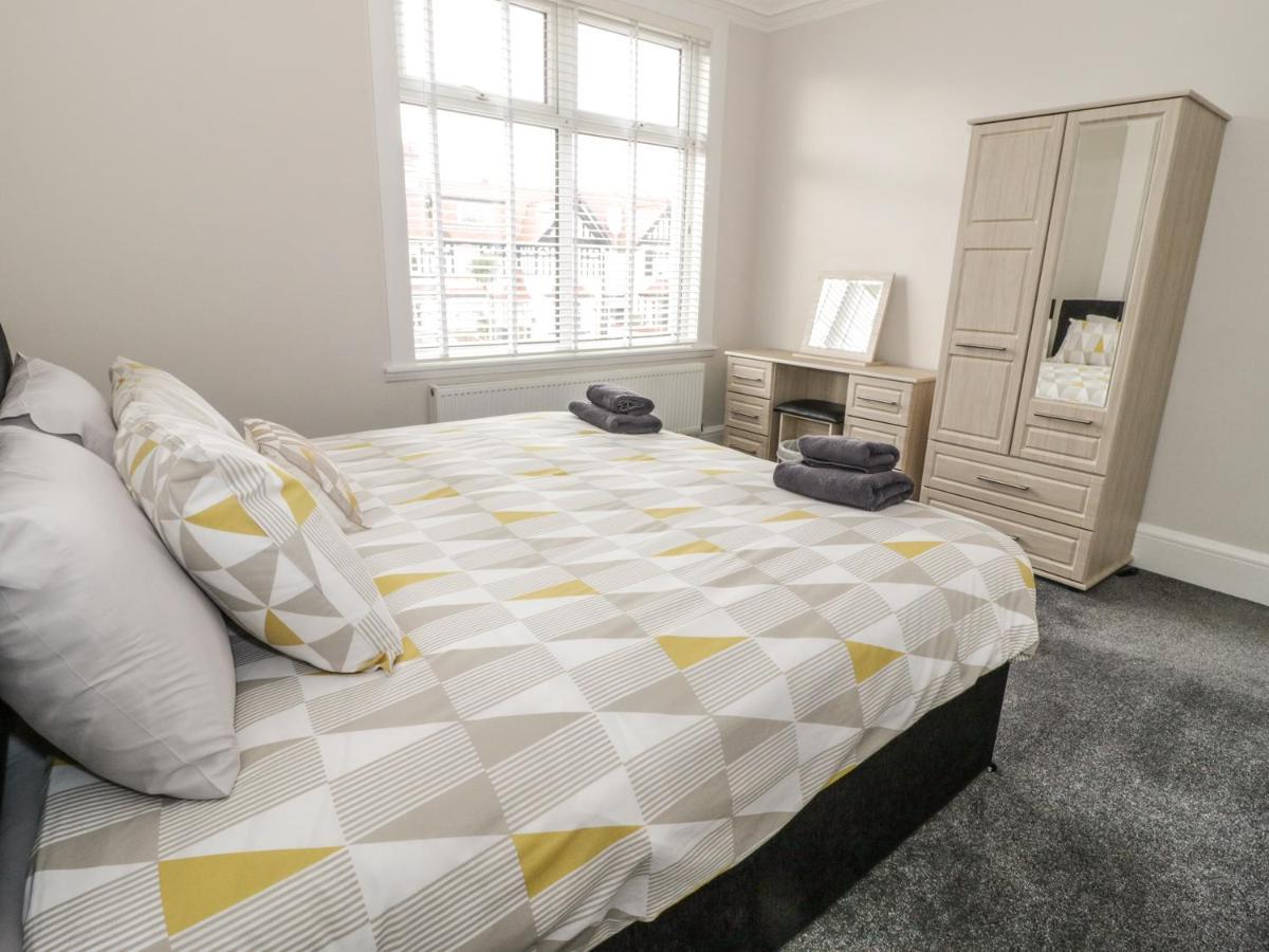Westpoint Villa Llandudno Bagian luar foto