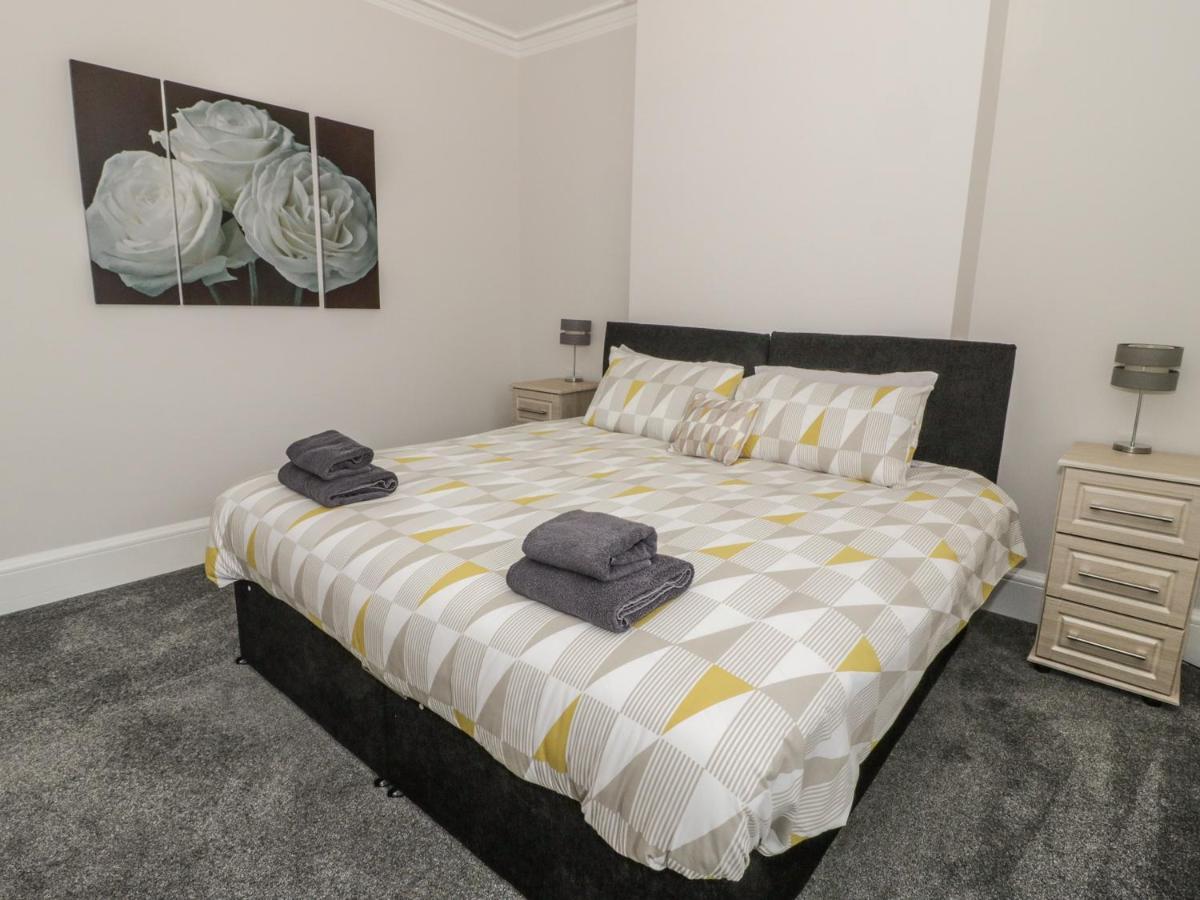 Westpoint Villa Llandudno Bagian luar foto